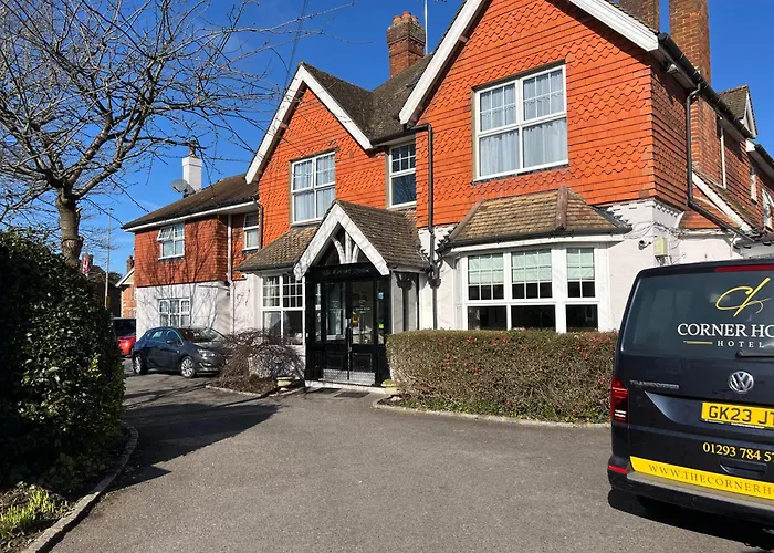 Corner House Hotel Gatwick With Bookable Holiday Parking Horley 